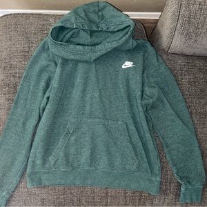 Women’s Nike funnel cowl neck hoodie⭐️FINAL OFFER